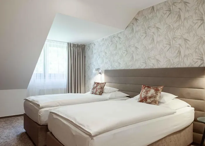 Hotel Equitana 4*